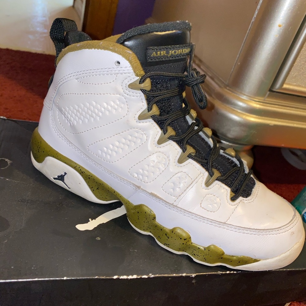 Jordan Retro 9